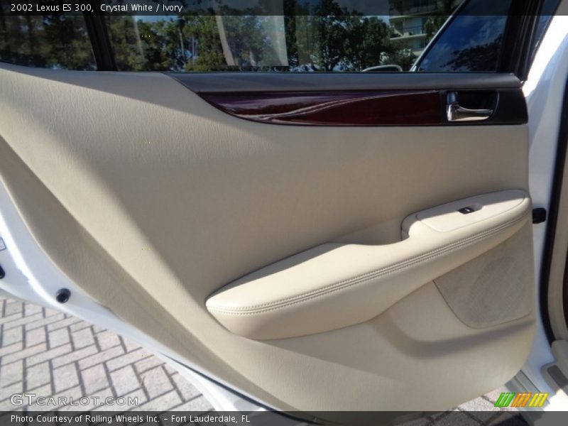 Crystal White / Ivory 2002 Lexus ES 300