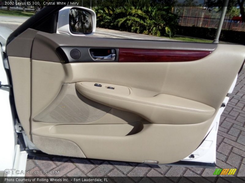 Crystal White / Ivory 2002 Lexus ES 300