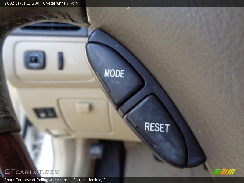 Crystal White / Ivory 2002 Lexus ES 300