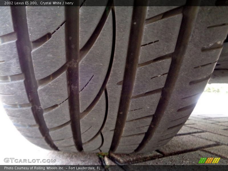 Crystal White / Ivory 2002 Lexus ES 300