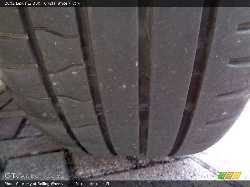 Crystal White / Ivory 2002 Lexus ES 300