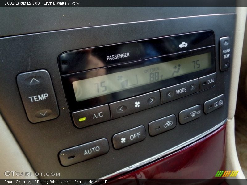 Crystal White / Ivory 2002 Lexus ES 300