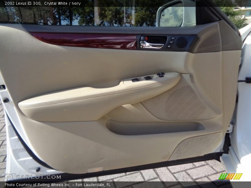 Crystal White / Ivory 2002 Lexus ES 300
