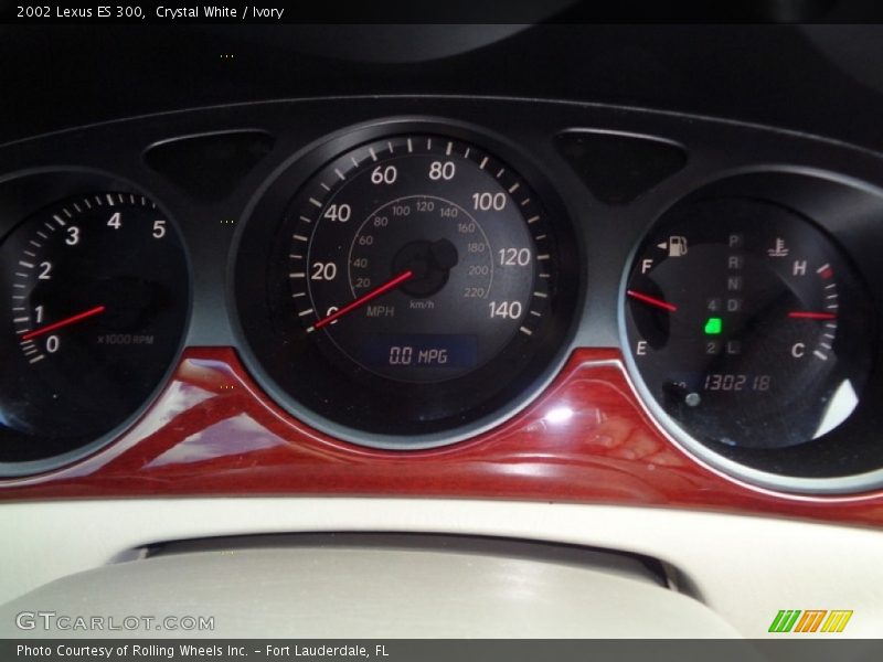Crystal White / Ivory 2002 Lexus ES 300
