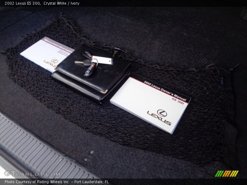 Crystal White / Ivory 2002 Lexus ES 300