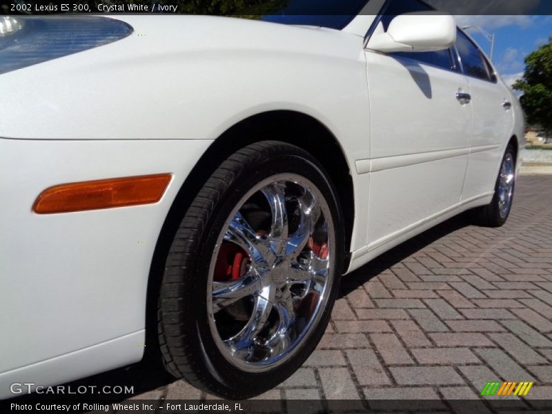 Crystal White / Ivory 2002 Lexus ES 300
