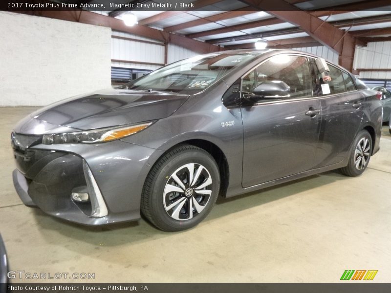 Front 3/4 View of 2017 Prius Prime Advance
