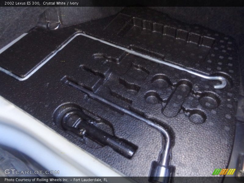 Crystal White / Ivory 2002 Lexus ES 300