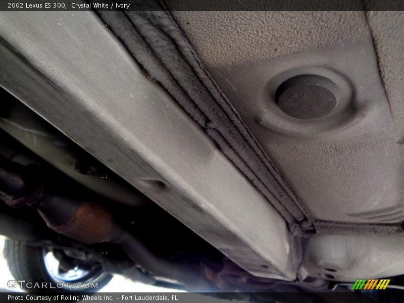Crystal White / Ivory 2002 Lexus ES 300