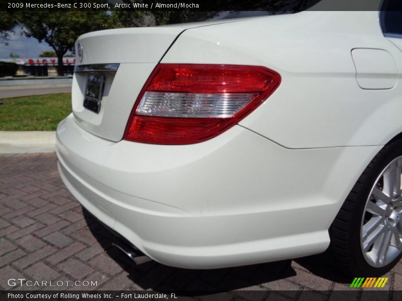 Arctic White / Almond/Mocha 2009 Mercedes-Benz C 300 Sport