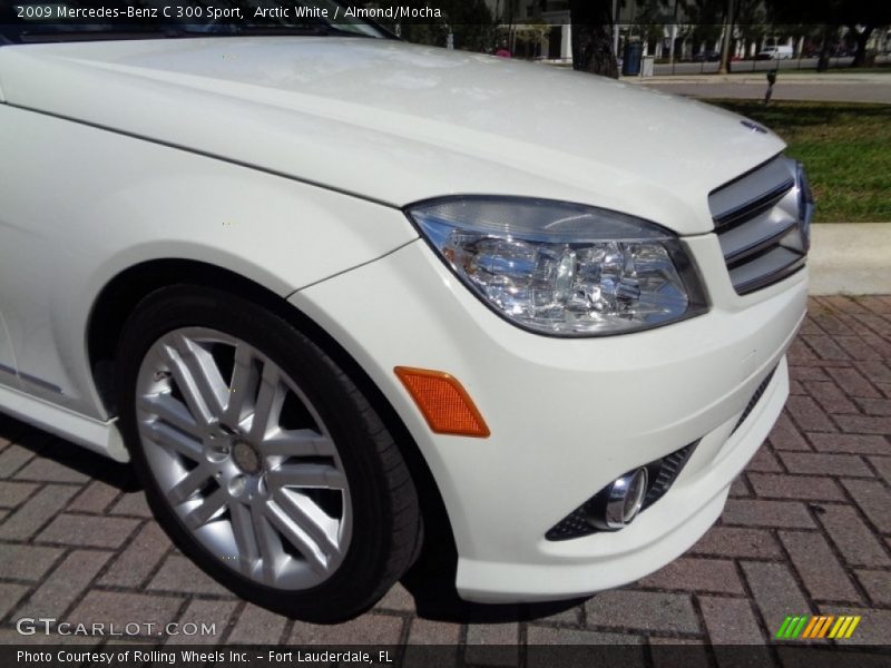 Arctic White / Almond/Mocha 2009 Mercedes-Benz C 300 Sport