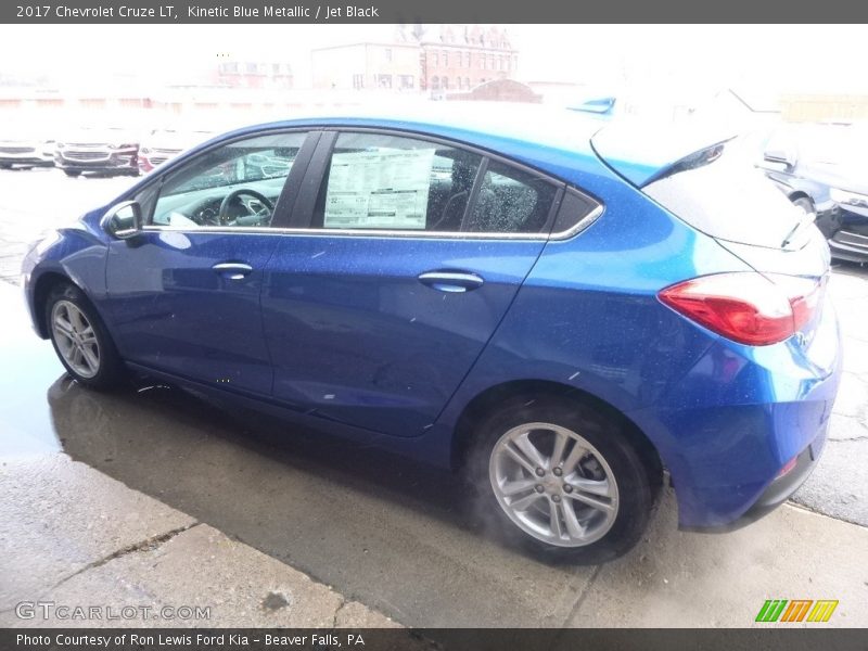 Kinetic Blue Metallic / Jet Black 2017 Chevrolet Cruze LT