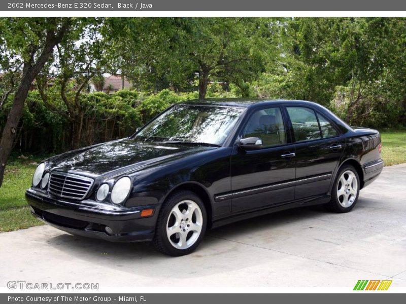 Front 3/4 View of 2002 E 320 Sedan