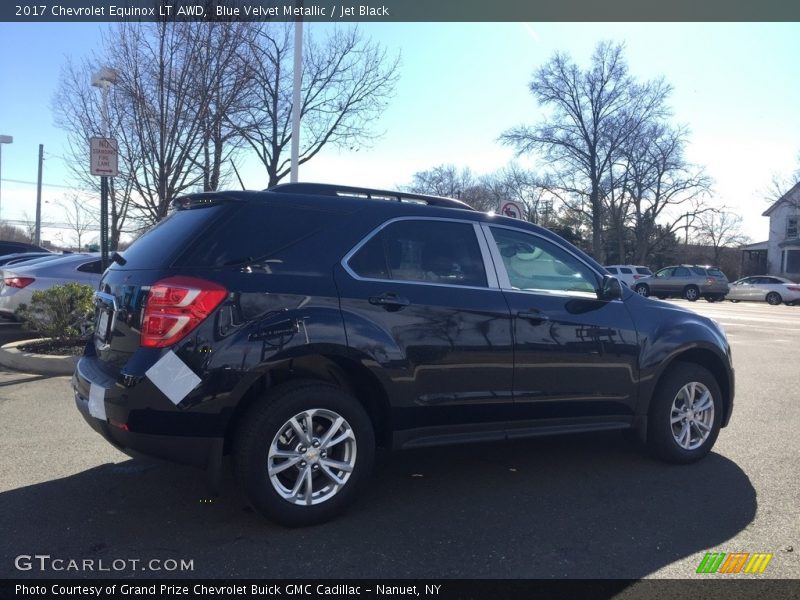 Blue Velvet Metallic / Jet Black 2017 Chevrolet Equinox LT AWD