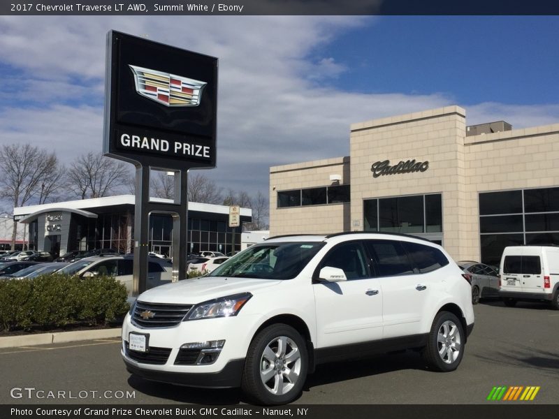 Summit White / Ebony 2017 Chevrolet Traverse LT AWD