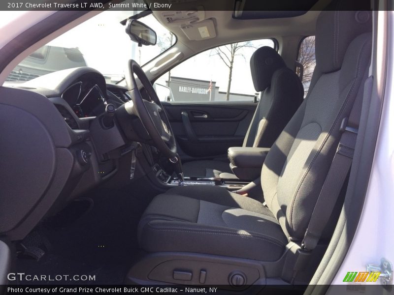 Summit White / Ebony 2017 Chevrolet Traverse LT AWD