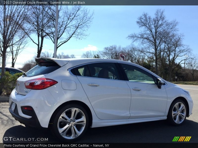 Summit White / Jet Black 2017 Chevrolet Cruze Premier