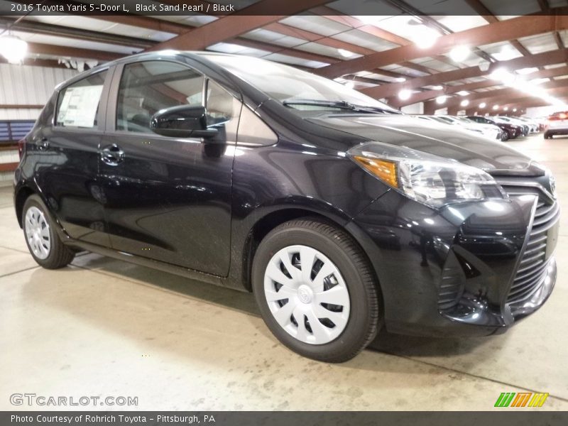 Black Sand Pearl / Black 2016 Toyota Yaris 5-Door L