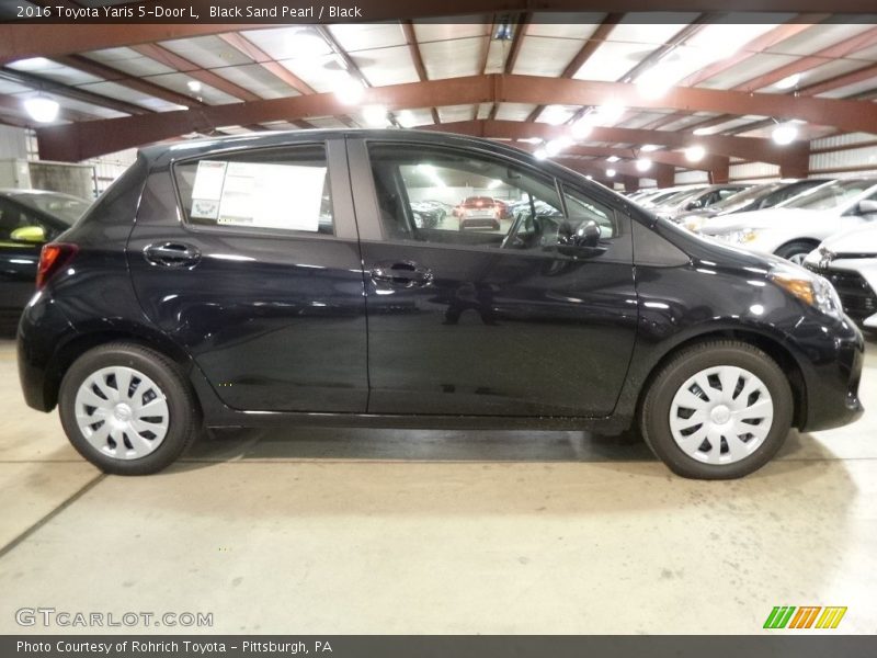 Black Sand Pearl / Black 2016 Toyota Yaris 5-Door L