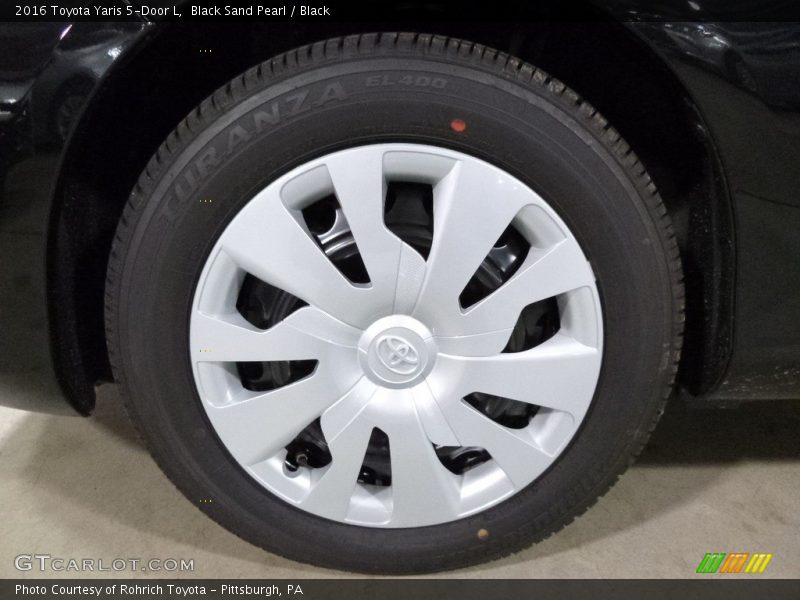 Black Sand Pearl / Black 2016 Toyota Yaris 5-Door L