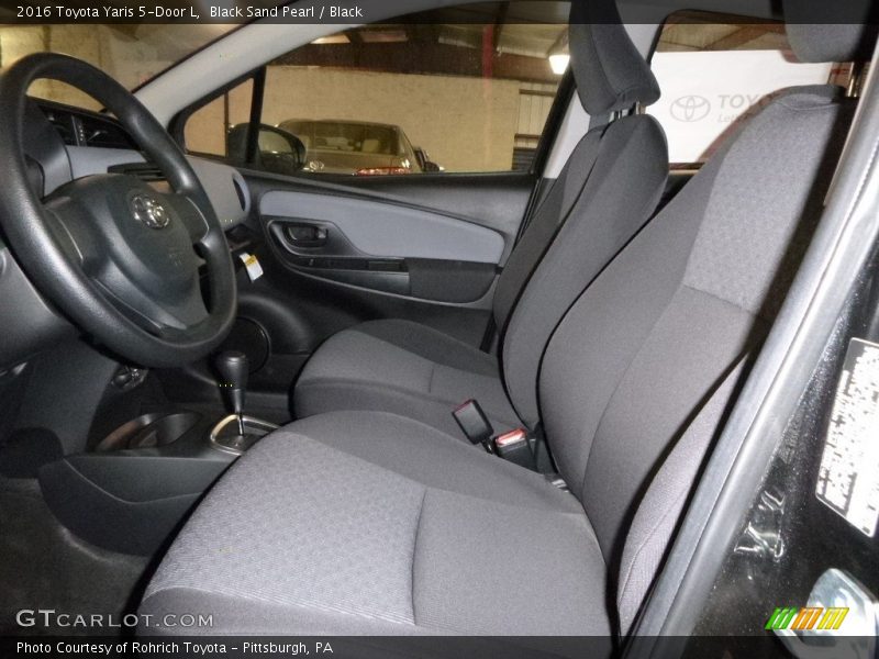 Black Sand Pearl / Black 2016 Toyota Yaris 5-Door L