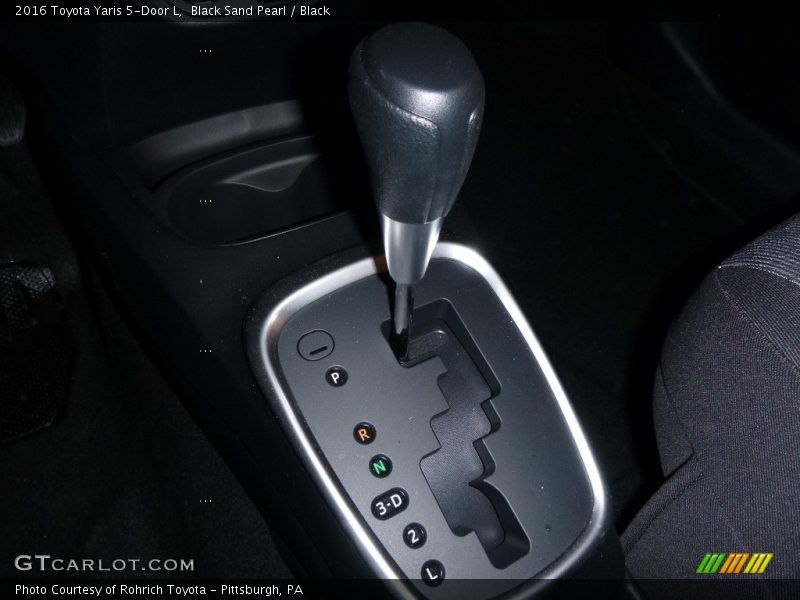 Black Sand Pearl / Black 2016 Toyota Yaris 5-Door L