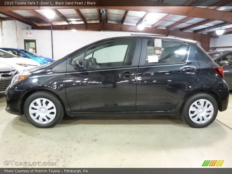 Black Sand Pearl / Black 2016 Toyota Yaris 5-Door L