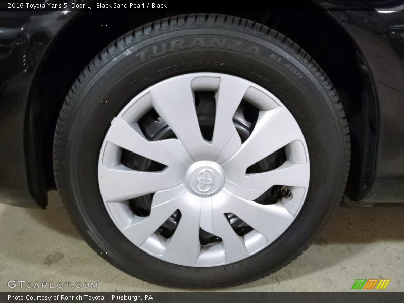 Black Sand Pearl / Black 2016 Toyota Yaris 5-Door L