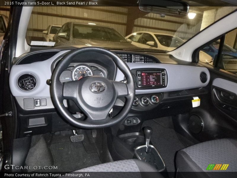 Black Sand Pearl / Black 2016 Toyota Yaris 5-Door L