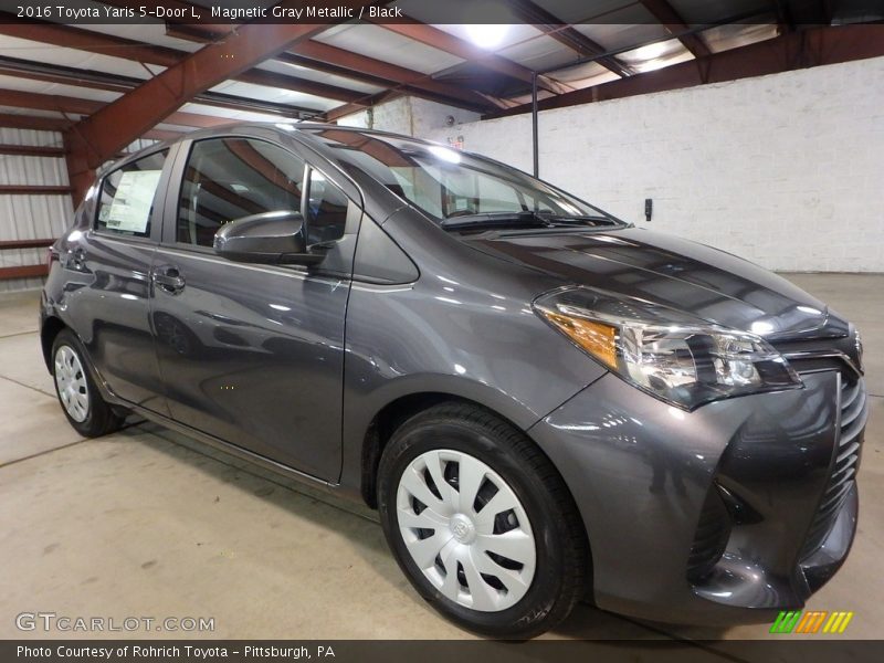 Front 3/4 View of 2016 Yaris 5-Door L