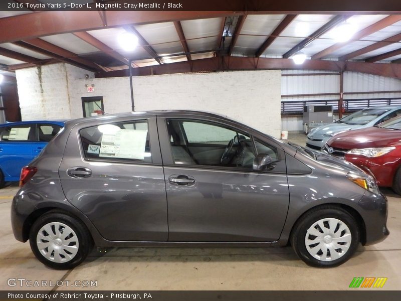Magnetic Gray Metallic / Black 2016 Toyota Yaris 5-Door L