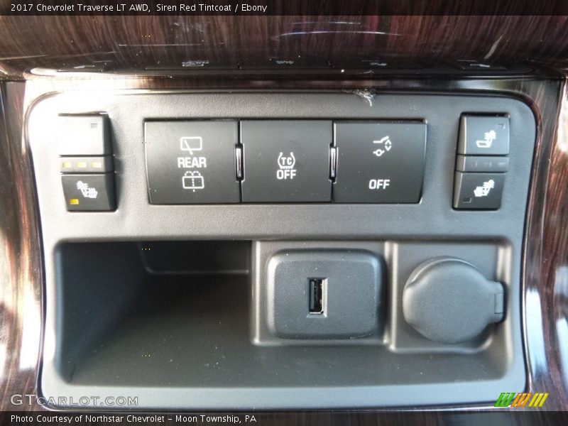 Siren Red Tintcoat / Ebony 2017 Chevrolet Traverse LT AWD