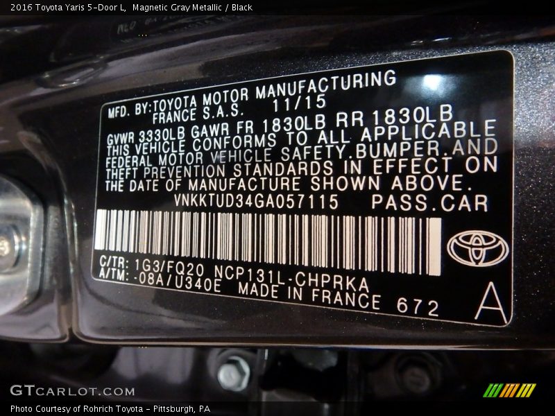 Magnetic Gray Metallic / Black 2016 Toyota Yaris 5-Door L