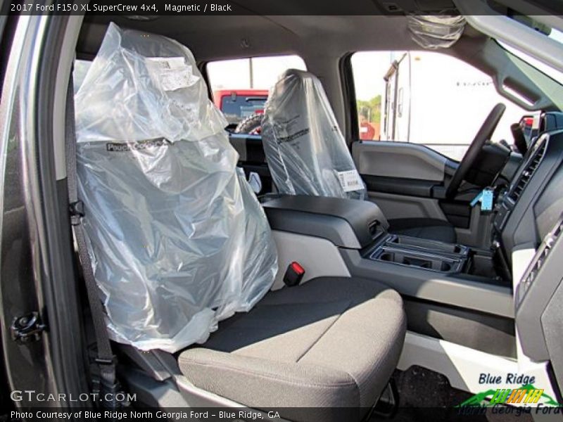 Magnetic / Black 2017 Ford F150 XL SuperCrew 4x4