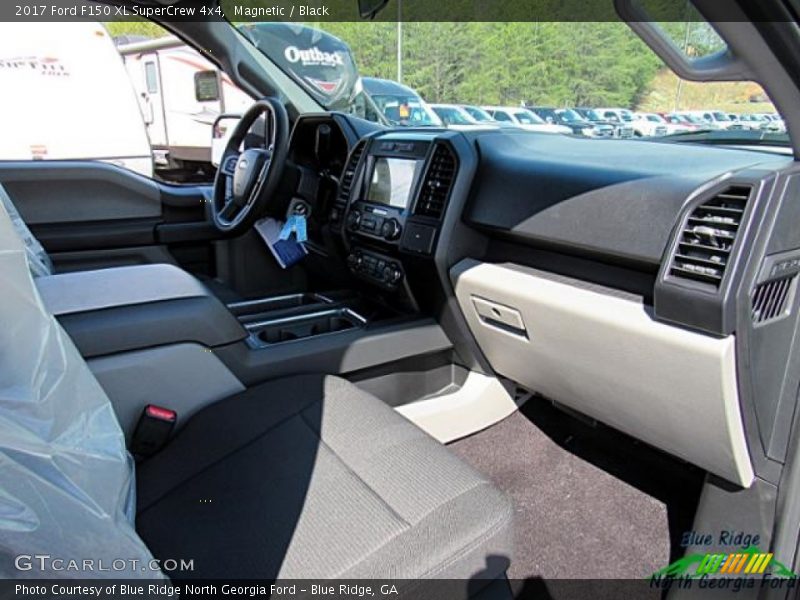 Magnetic / Black 2017 Ford F150 XL SuperCrew 4x4
