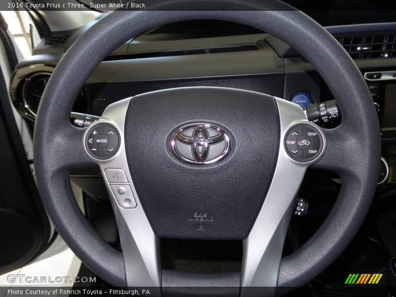 Super White / Black 2016 Toyota Prius c Three
