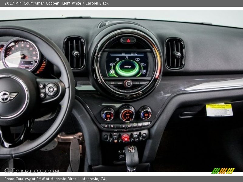 Light White / Carbon Black 2017 Mini Countryman Cooper