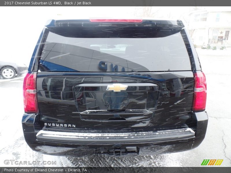 Black / Jet Black 2017 Chevrolet Suburban LS 4WD