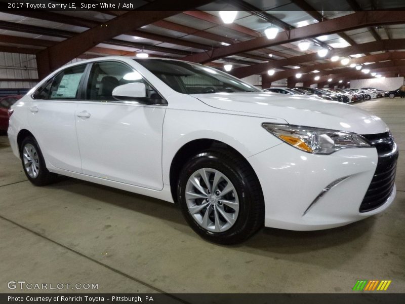 Super White / Ash 2017 Toyota Camry LE