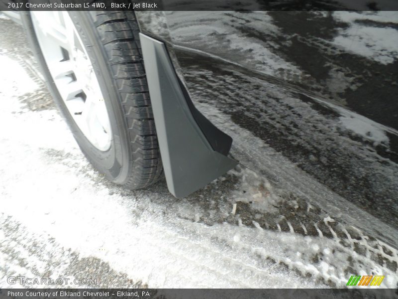 Black / Jet Black 2017 Chevrolet Suburban LS 4WD