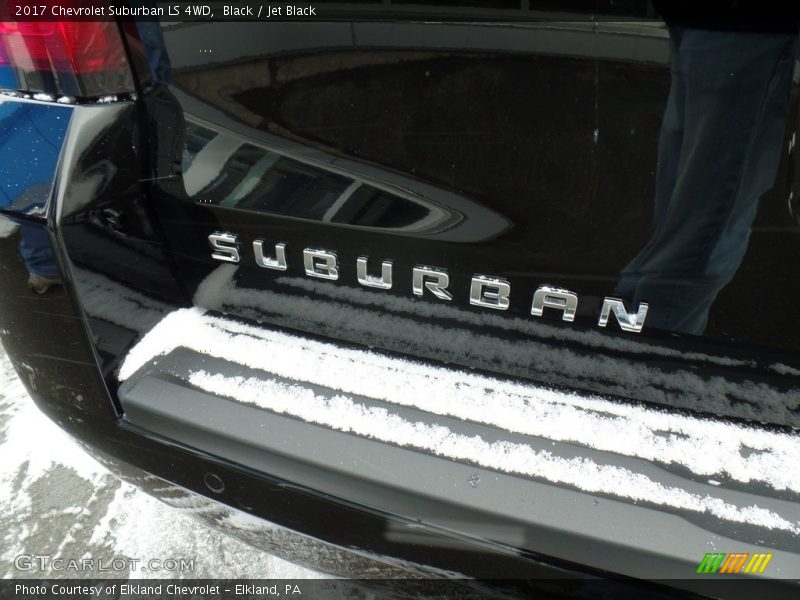 Black / Jet Black 2017 Chevrolet Suburban LS 4WD