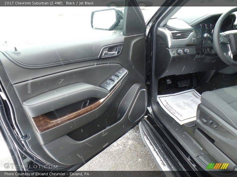 Black / Jet Black 2017 Chevrolet Suburban LS 4WD