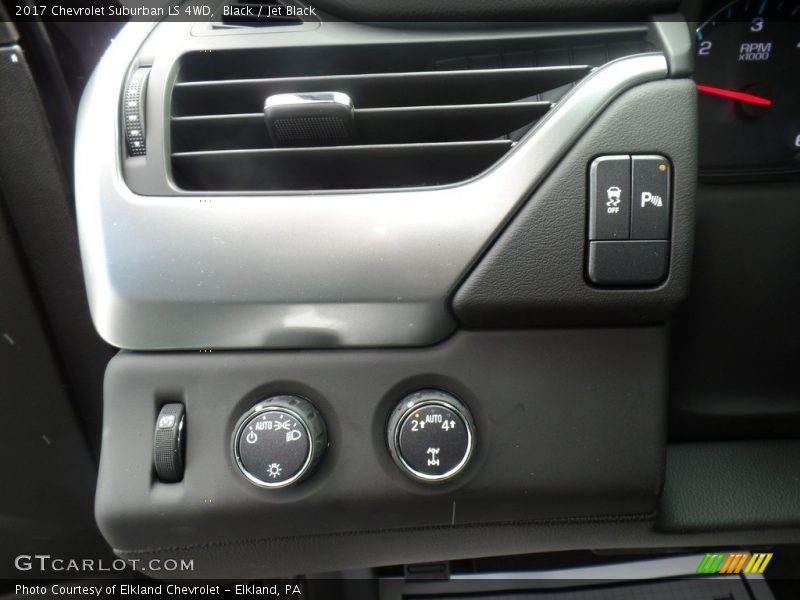 Black / Jet Black 2017 Chevrolet Suburban LS 4WD