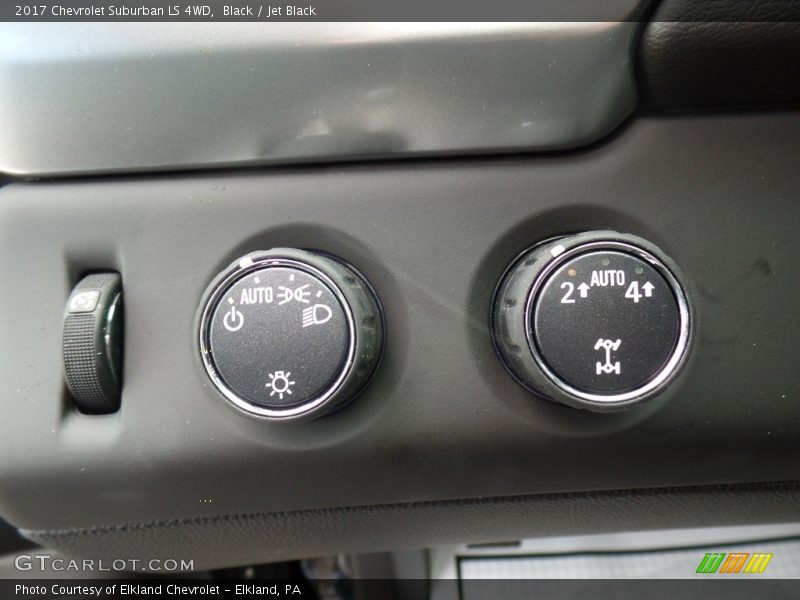 Black / Jet Black 2017 Chevrolet Suburban LS 4WD