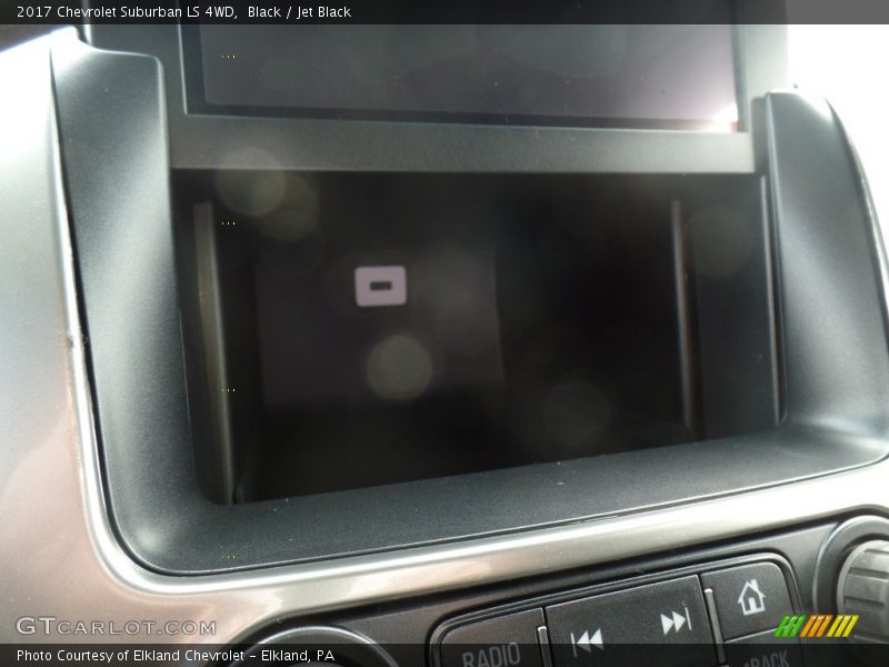 Black / Jet Black 2017 Chevrolet Suburban LS 4WD