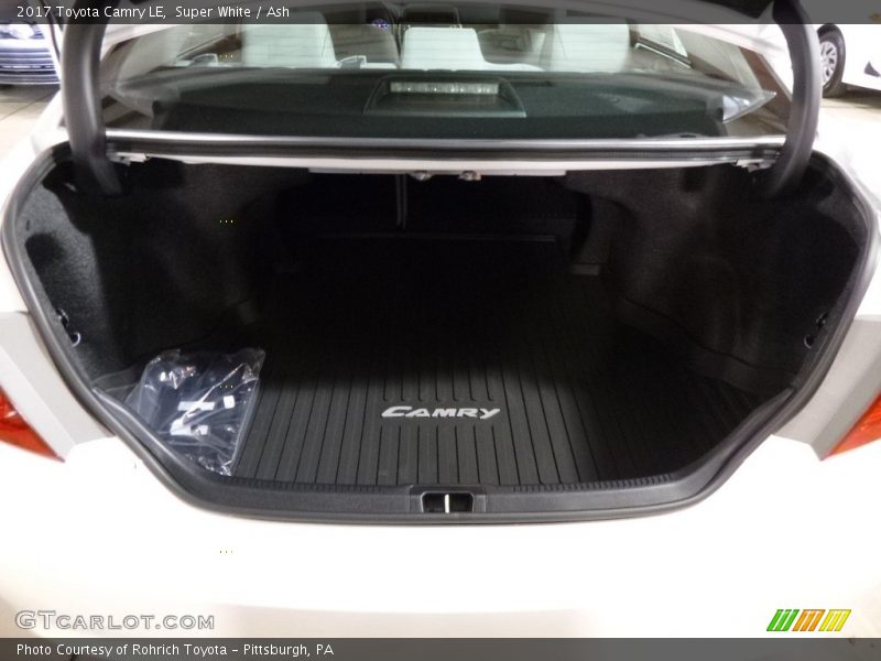 Super White / Ash 2017 Toyota Camry LE