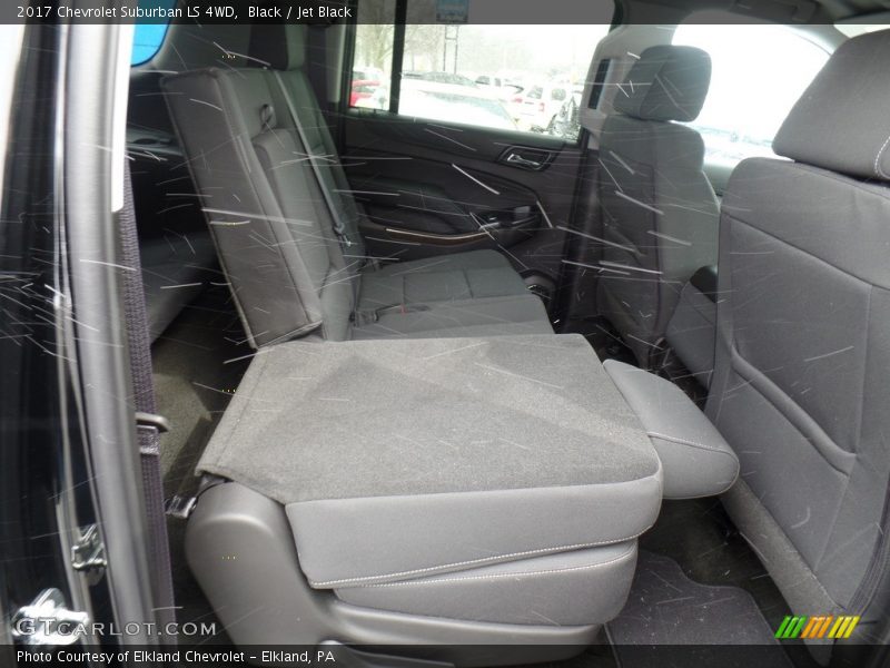 Black / Jet Black 2017 Chevrolet Suburban LS 4WD