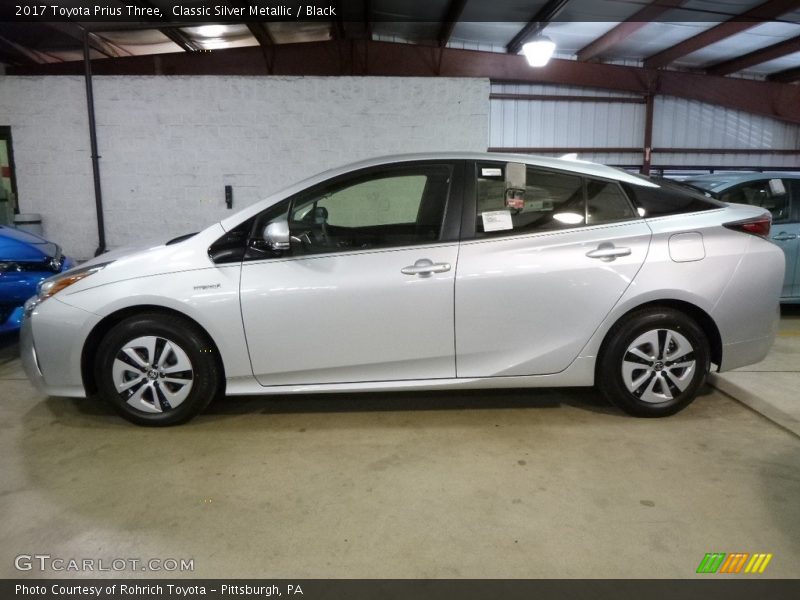 Classic Silver Metallic / Black 2017 Toyota Prius Three