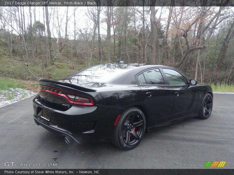 Pitch-Black / Black 2017 Dodge Charger SRT Hellcat