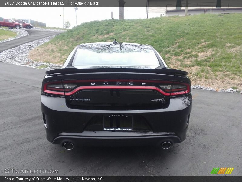 Pitch-Black / Black 2017 Dodge Charger SRT Hellcat